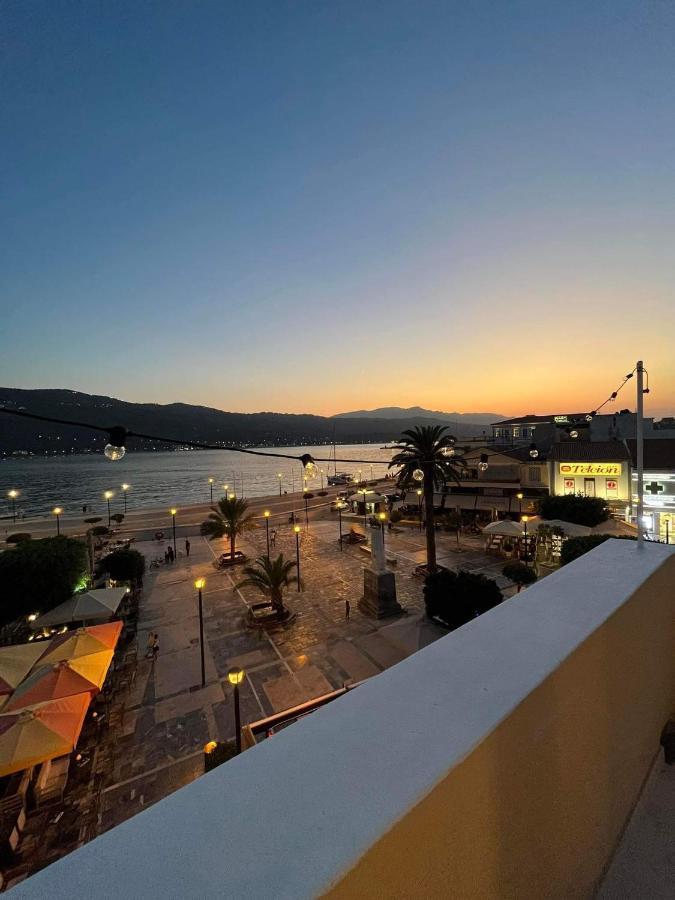 Ferienwohnung Plateia Sea View Loft Samos Town Exterior foto