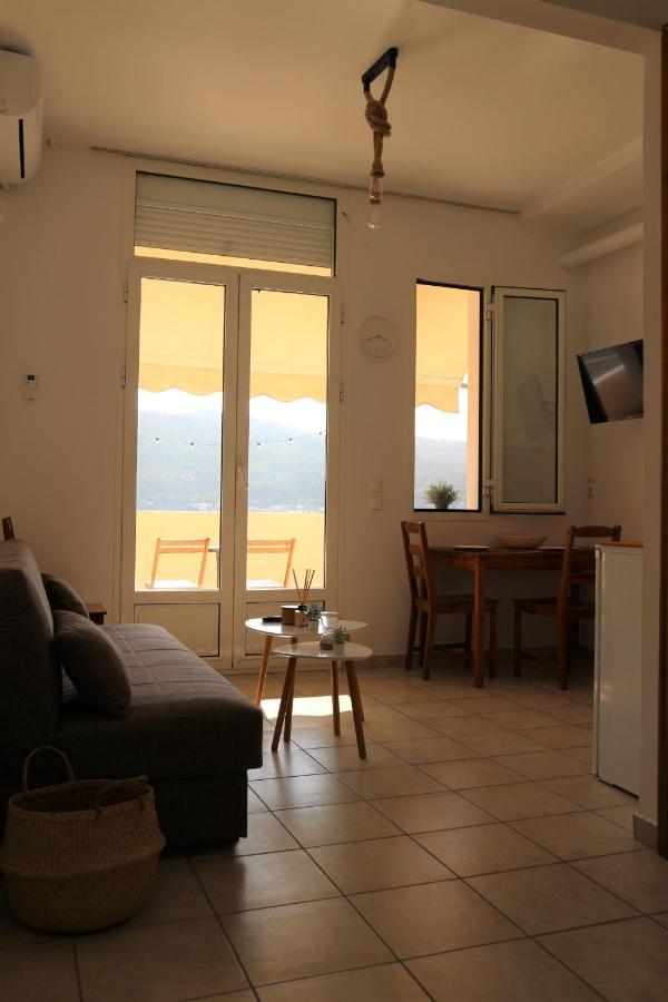 Ferienwohnung Plateia Sea View Loft Samos Town Exterior foto